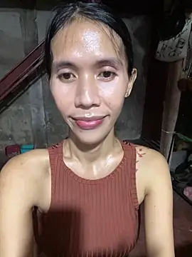 Snapshot of bellaUtops chatting on 04/16/26, 09:39 bellaUtops online show from 04/16/26, 09:39