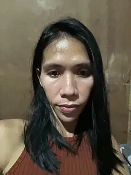 Snapshot of bellaUtops chatting on 04/17/26, 10:07 bellaUtops online show from 04/17/26, 10:07