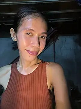 Snapshot of bellaUtops chatting on 04/18/26, 07:40 bellaUtops online show from 04/18/26, 07:40