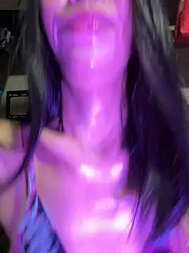 Snapshot of bellaUtops chatting on 04/22/26, 07:26 bellaUtops online show from 04/22/26, 07:26