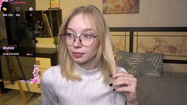 ShanelTunon online show from 11/20/25, 09:14