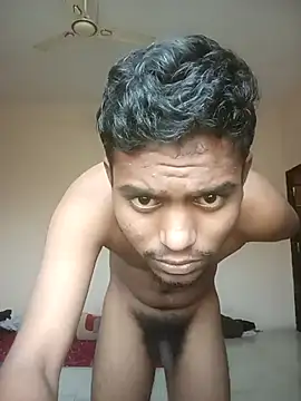 Snapshot of marathicpl25 chatting on 11/20/25, 10:37 marathicpl25 online show from 11/20/25, 10:37