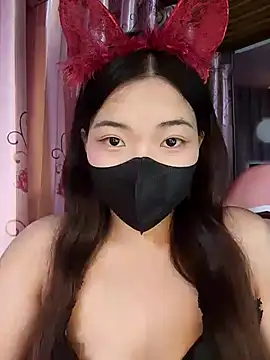 Snapshot of miu-miuuu123 chatting on 10/31/25, 05:47 miu-miuuu123 online show from 10/31/25, 05:47