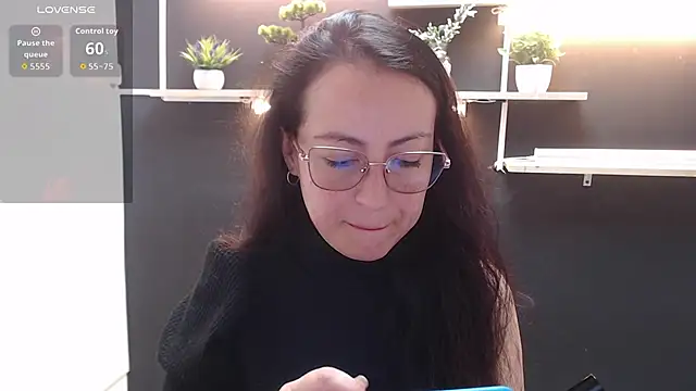 Snapshot of Lauryn_Jones chatting on 04/22/26, 07:26 Lauryn Jones online show from 04/22/26, 07:26