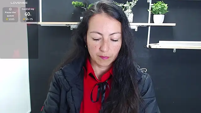 Snapshot of Lauryn_Jones chatting on 05/07/26, 05:51 Lauryn Jones online show from 05/07/26, 05:51