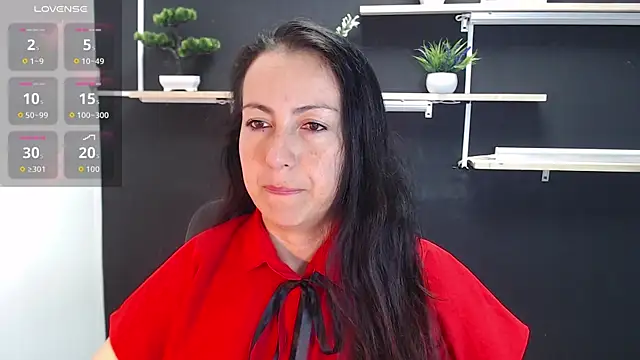 Snapshot of Lauryn_Jones chatting on 05/15/26, 06:04 Lauryn Jones online show from 05/15/26, 06:04