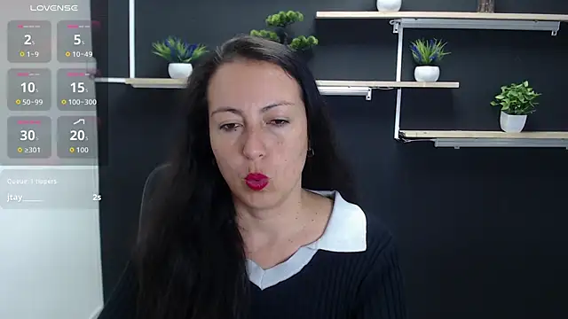 Snapshot of Lauryn_Jones chatting on 07/11/26, 05:59 Lauryn Jones online show from 07/11/26, 05:59