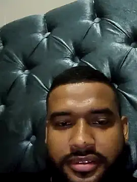 Snapshot of William1234-56 chatting on 04/19/26, 07:49 William1234-56 online show from 04/19/26, 07:49