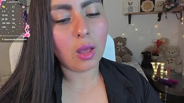 Snapshot of Valery_stuart chatting on 03/05/26, 03:35 Valery stuart online show from 03/05/26, 03:35