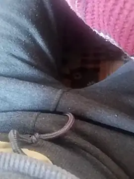 Snapshot of julifer_ chatting on 11/15/25, 12:45 julifer online show from 11/15/25, 12:45