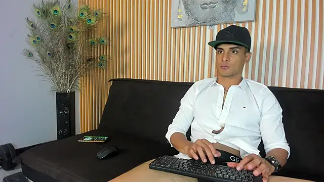 blaze phoenix online show from 11/07/25, 03:50