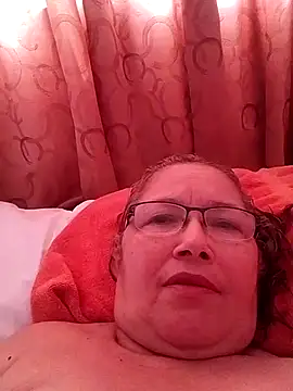 Snapshot of Cessi50 chatting on 11/12/25, 02:28 Cessi50 online show from 11/12/25, 02:28