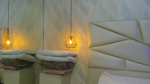 Snapshot of laurettedela_rouse chatting on 12/05/25, 10:02 laurettedela rouse online show from 12/05/25, 10:02