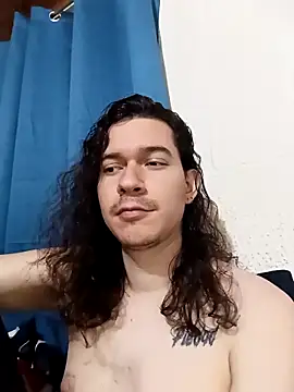 Snapshot of OnixAgata0 chatting on 02/07/26, 04:05 OnixAgata0 online show from 02/07/26, 04:05