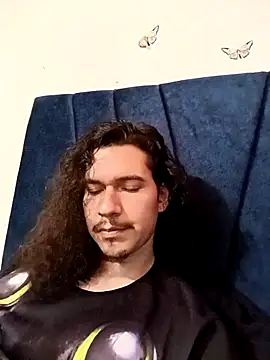 Snapshot of OnixAgata0 chatting on 04/12/26, 08:47 OnixAgata0 online show from 04/12/26, 08:47