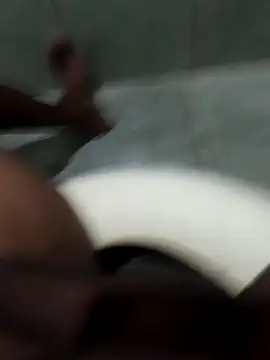 Snapshot of m-a-g-n-a-t-a chatting on 04/24/26, 11:07 m-a-g-n-a-t-a online show from 04/24/26, 11:07