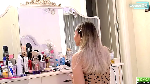 AniaKarenina online show from 11/28/25, 10:34