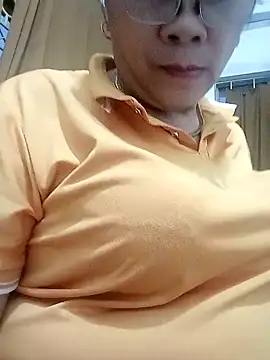 Snapshot of small-house123 chatting on 11/09/25, 11:03 small-house123 online show from 11/09/25, 11:03