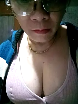 small-house123 online show from 02/18/26, 10:17