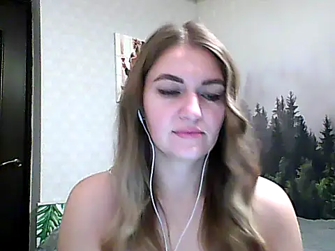 Snapshot of CandyOLimeX chatting on 11/17/25, 09:42 CandyOLimeX online show from 11/17/25, 09:42