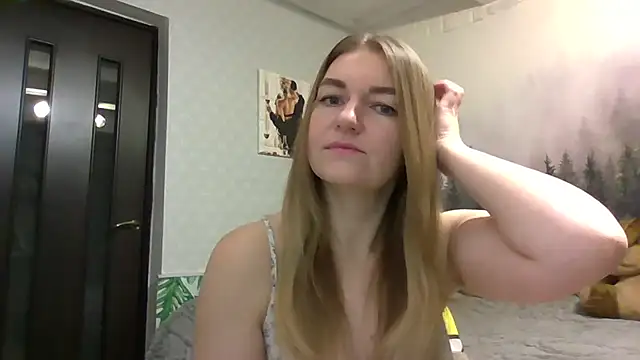 Snapshot of CandyOLimeX chatting on 12/19/25, 11:12 CandyOLimeX online show from 12/19/25, 11:12