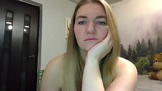 Snapshot of CandyOLimeX chatting on 12/20/25, 11:12 CandyOLimeX online show from 12/20/25, 11:12