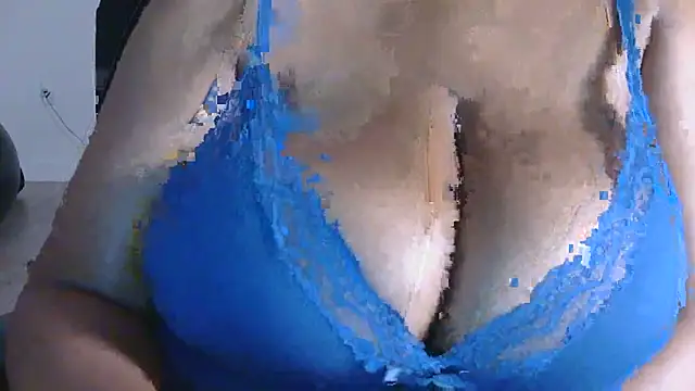 TheeBustiestBella online show from 11/03/25, 09:10