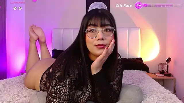 Snapshot of AlexaHart chatting on 11/14/25, 02:43 AlexaHart online show from 11/14/25, 02:43