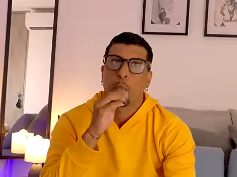 Snapshot of zac-bennett chatting on 11/09/25, 08:29 zac-bennett online show from 11/09/25, 08:29