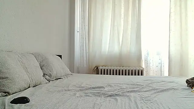 CharmingPearl online show from 11/24/25, 01:22