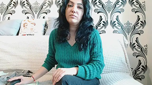 CharmingPearl online show from 03/28/26, 07:19