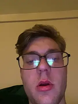 Niesmialyy online show from 11/29/25, 12:24