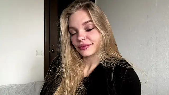 Snapshot of SweetAmelia69 chatting on 11/23/25, 05:40 SweetAmelia69 online show from 11/23/25, 05:40