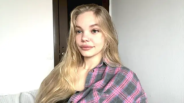 Snapshot of SweetAmelia69 chatting on 11/25/25, 05:40 SweetAmelia69 online show from 11/25/25, 05:40