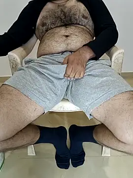 Snapshot of funnyboy_069 chatting on 12/14/25, 07:29 funnyboy 069 online show from 12/14/25, 07:29