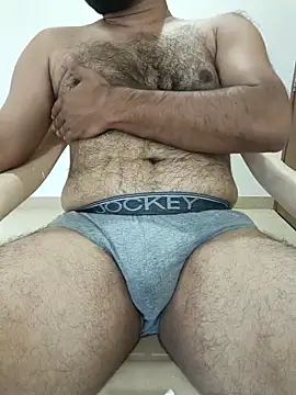 Snapshot of funnyboy_069 chatting on 05/25/26, 03:45 funnyboy 069 online show from 05/25/26, 03:45