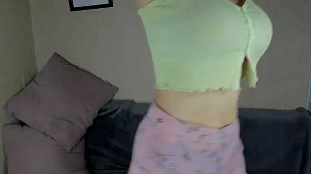 Snapshot of Zorianaa chatting on 11/21/25, 09:35 Zorianaa online show from 11/21/25, 09:35