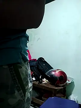 Snapshot of karthiksanjay_dusky chatting on 11/01/25, 03:47 karthiksanjay dusky online show from 11/01/25, 03:47