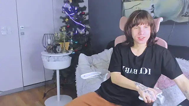 CutieKai  online show from 01/12/26, 10:15