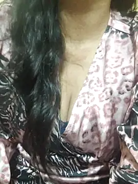 Snapshot of mouni499 chatting on 03/14/26, 08:14 mouni499 online show from 03/14/26, 08:14