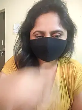 Snapshot of mouni499 chatting on 03/15/26, 05:08 mouni499 online show from 03/15/26, 05:08