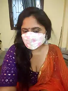 Snapshot of mouni499 chatting on 03/25/26, 01:06 mouni499 online show from 03/25/26, 01:06