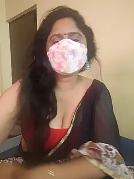 Snapshot of mouni499 chatting on 03/26/26, 03:28 mouni499 online show from 03/26/26, 03:28