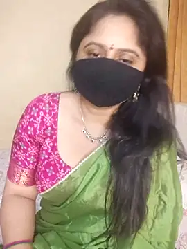 Snapshot of mouni499 chatting on 06/17/26, 03:13 mouni499 online show from 06/17/26, 03:13