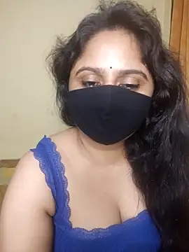 Snapshot of mouni499 chatting on 06/18/26, 09:30 mouni499 online show from 06/18/26, 09:30