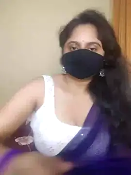 Snapshot of mouni499 chatting on 06/24/26, 03:22 mouni499 online show from 06/24/26, 03:22