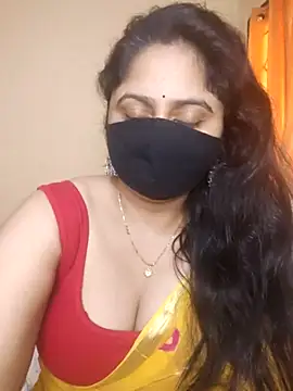Snapshot of mouni499 chatting on 07/19/26, 07:12 mouni499 online show from 07/19/26, 07:12