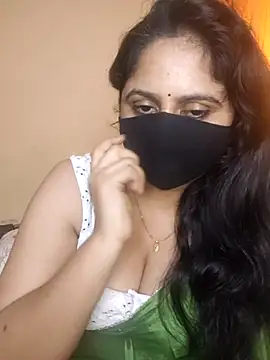 Snapshot of mouni499 chatting on 07/20/26, 10:39 mouni499 online show from 07/20/26, 10:39