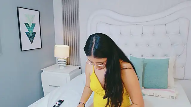 ScarlettPetrova online show from 04/16/26, 11:22