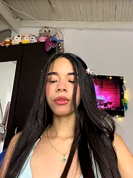 Snapshot of Milleradhara24 chatting on 01/08/26, 12:13 Milleradhara24 online show from 01/08/26, 12:13